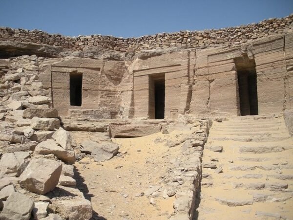 Tombs Of The Nobels